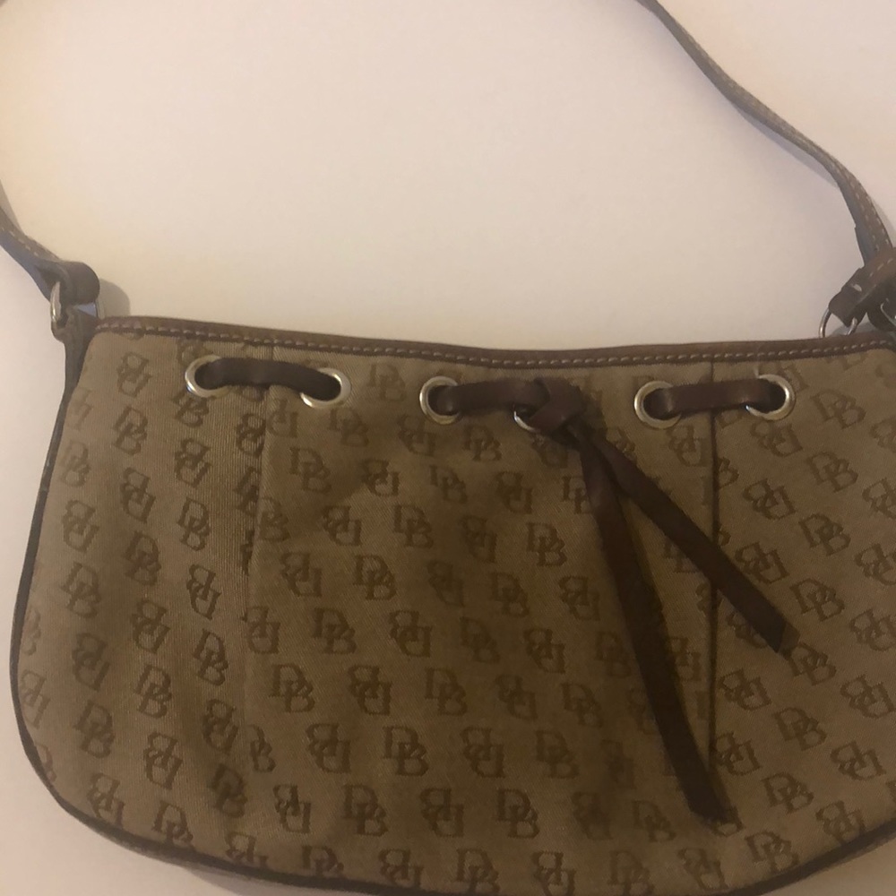 Dooney & Bourke small baguette shoulder bag EUC